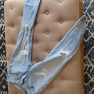 Levi distressed jeans Like New! 511